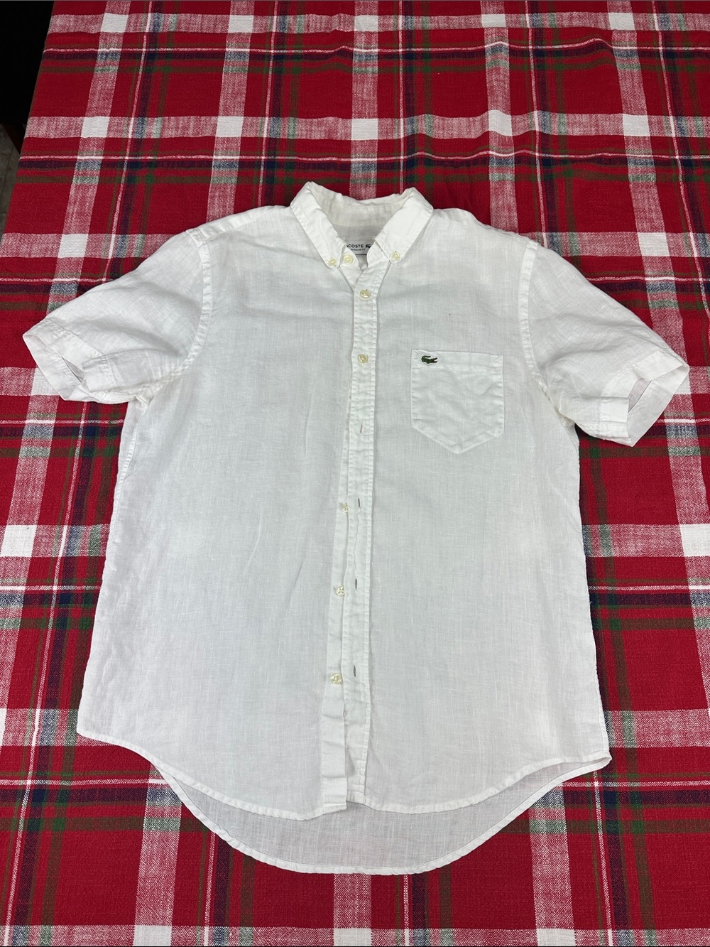Lacoste Men’s White Short-Sleeve Linen Button-Down Shirt with Chest Pocket